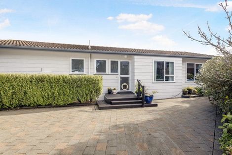 Photo of property in 35 Guadeloupe Crescent, Grenada Village, Wellington, 6037