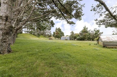 Photo of property in 327 Awai Road, Tarurutangi, New Plymouth, 4372