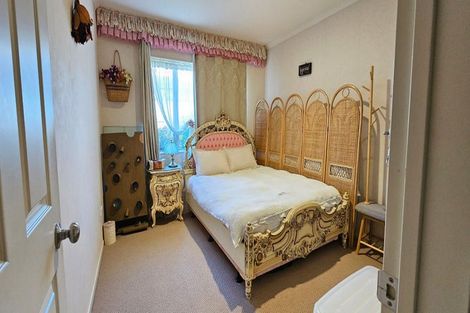 Photo of property in 4 Oswald Close, Flat Bush, Auckland, 2016