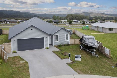 Photo of property in 7 Ronomor Place, Whitianga, 3510