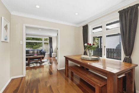 Photo of property in 64 Airlie Road, Plimmerton, Porirua, 5026