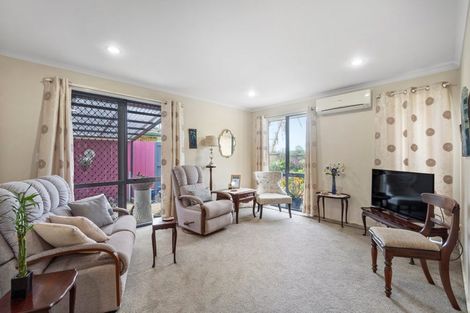 Photo of property in 16 Archer Court, Hamilton East, Hamilton, 3216