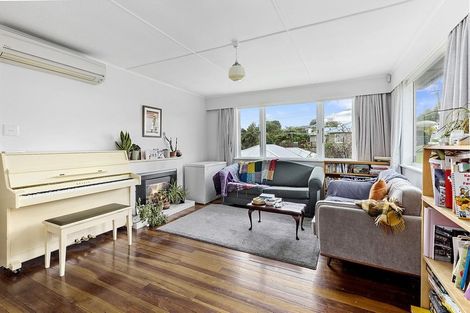 Photo of property in 61 Bell Street, Tawa, Wellington, 5028