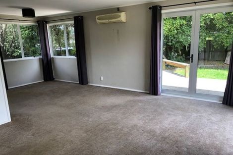 Photo of property in 12 Lipton Grove, Opaheke, Papakura, 2113