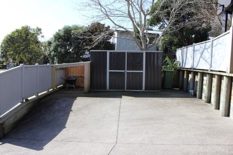 Photo of property in 90 William Bayes Place, Red Beach, 0932