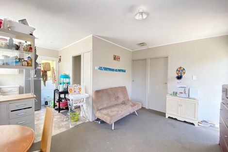 Photo of property in 2/4173a Great North Road, Glen Eden, Auckland, 0602