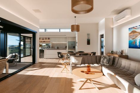 Photo of property in 87 Marine Parade, Mount Maunganui, 3116