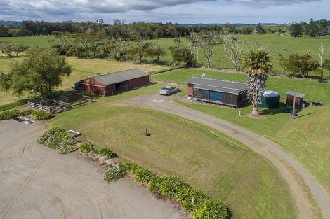 Photo of property in 85 Te Pua School Road, Helensville, 0875