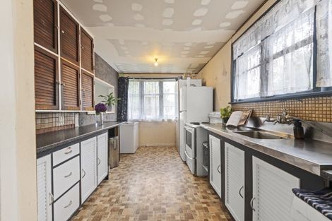 Photo of property in 55 Crewe Crescent, Hokowhitu, Palmerston North, 4410