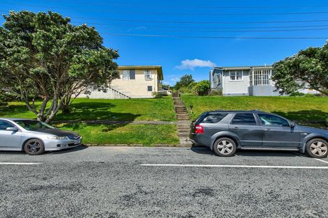 Photo of property in 11 Taupiri Crescent, Titahi Bay, Porirua, 5022
