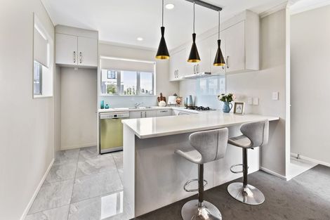 Photo of property in 12 Saddleback Crescent, Papakura, 2110