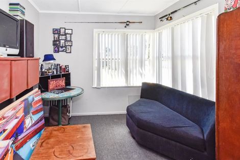 Photo of property in 42 Valentine Street, Papakura, 2110