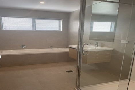 Photo of property in 17 Whimbrel Road, Flat Bush, Auckland, 2019