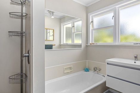 Photo of property in 16 Fendalton Crescent, Pinehaven, Upper Hutt, 5019