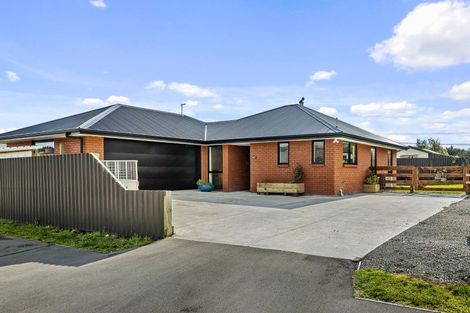 Photo of property in 24 King Street, Coalgate, 7673