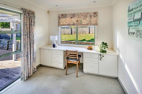 Photo of property in 11 Major Durie Place, Waikanae Beach, Waikanae, 5036