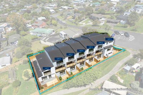 Photo of property in 7/11 Kayle Glen, West Harbour, Auckland, 0618