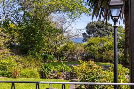 Photo of property in 33 Seddon Street, Waikanae, 5036