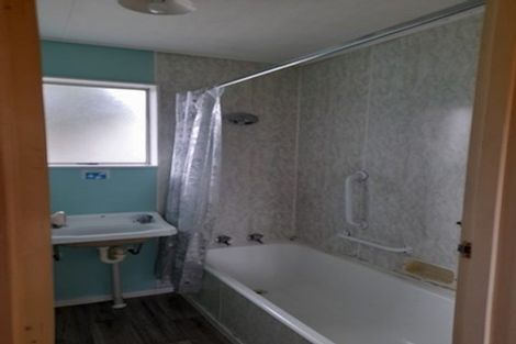 Photo of property in 38 Acacia Street, Kelvin Grove, Palmerston North, 4414