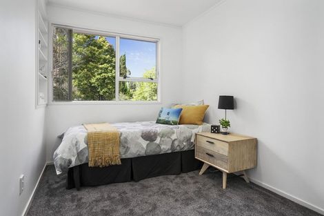 Photo of property in 18 Cottam Grove, Northcross, Auckland, 0632