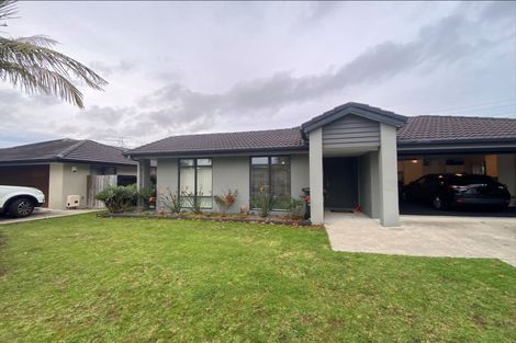 Photo of property in 24 Silkwood Crescent, Karaka, Papakura, 2113