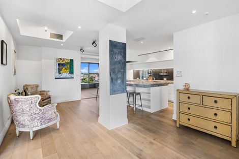 Photo of property in 9d/2 Saint Martins Lane, Grafton, Auckland, 1010