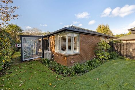 Photo of property in 9 Castle Way, Beckenham, Christchurch, 8023