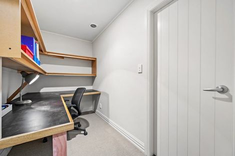 Photo of property in 153c Grant Road, Thorndon, Wellington, 6011