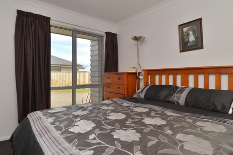 Photo of property in 4 Sequoia Way, Rangiora, 7400