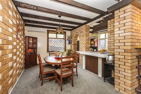 Photo of property in 98 Endeavour Street, Lyall Bay, Wellington, 6022