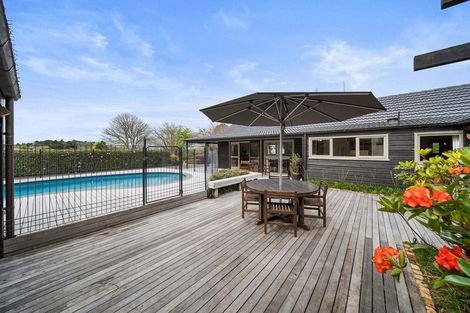 Photo of property in 382 Razorback Road, Pokeno, 2472