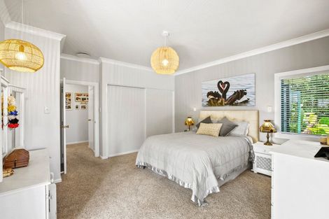 Photo of property in 128 Wairau Road, Oakura, 4314