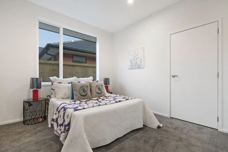 Photo of property in 71 Hayfield Way, Karaka, Papakura, 2113