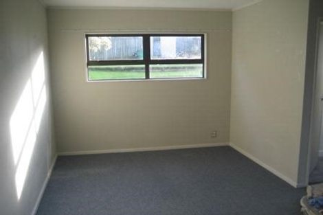 Photo of property in 3 Thalia Place, Totara Vale, Auckland, 0629