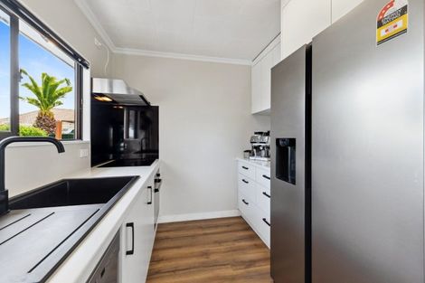 Photo of property in 20a Tahurangi Place, Spotswood, New Plymouth, 4310