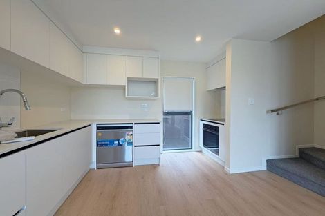 Photo of property in 6/10 Orchid Place, Te Atatu South, Auckland, 0610