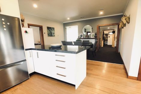 Photo of property in 8 Montgomery Street, Waipukurau, 4200