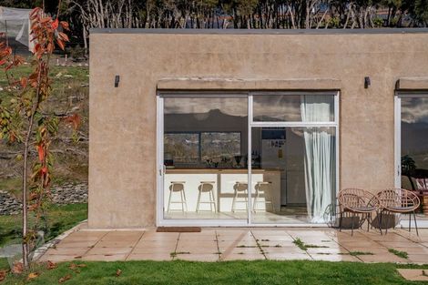 Photo of property in 18 Hidden Hills Drive, Wanaka, 9305