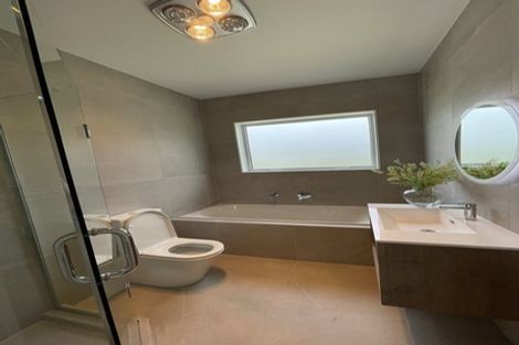 Photo of property in 17 Konoba Avenue, Kumeu, 0810