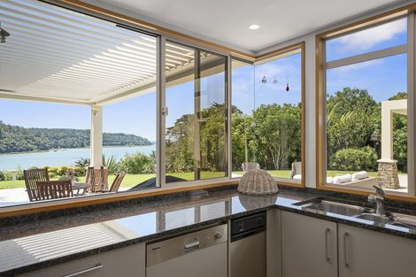 Photo of property in 109 Warman Road, Okura, Auckland, 0792