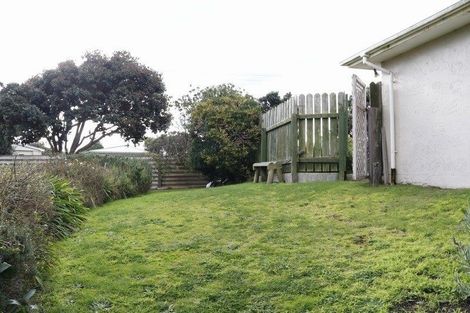 Photo of property in 15 Egmont Street, Castlecliff, Whanganui, 4501