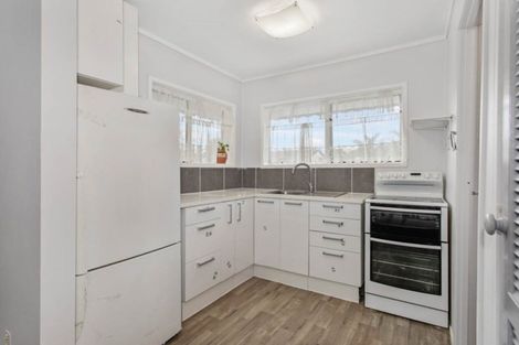 Photo of property in 10/126 Lynwood Road, New Lynn, Auckland, 0600