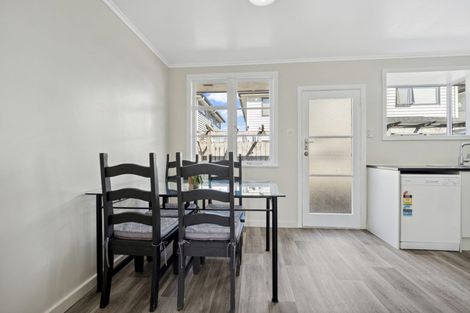 Photo of property in 2/50 Ferndale Road, Mount Wellington, Auckland, 1060