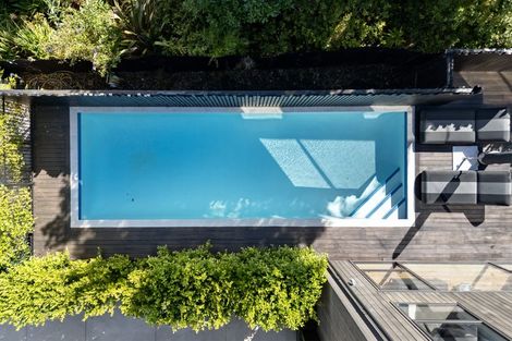 Photo of property in 21 Oscar Road, Greenhithe, Auckland, 0632