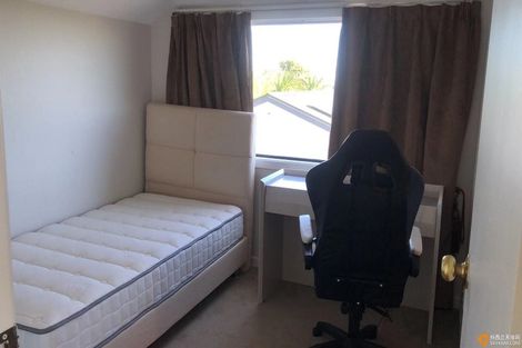 Photo of property in 2 Mellons Bay Road, Howick, Auckland, 2014