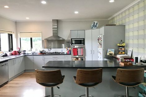 Photo of property in 9 Mcewen Crescent, Riverstone Terraces, Upper Hutt, 5018