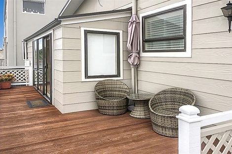 Photo of property in 603 Marine Parade, Napier South, Napier, 4110