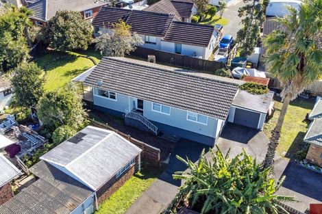 Photo of property in 5 Grimshaw Place, Henderson, Auckland, 0612