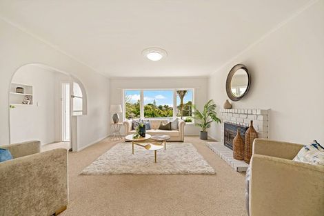Photo of property in 2/54 Peach Road, Glenfield, Auckland, 0629