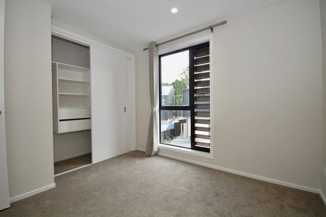 Photo of property in 41e Camelot Place, Glenfield, Auckland, 0629